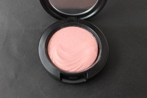 MAC At Dusk Blush. Photo by www.somethingtoconsiderblog.com